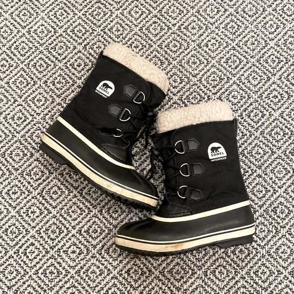 ๐ EUC! ๐ SOREL Joan of Artic Black Waterproof Boot, Youth Little Kid Size 3 - Picture 1 of 6